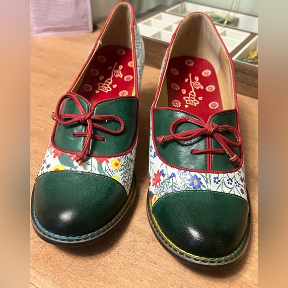 Crazy Catz vintage style mary jane shoes size 10, multi color, brand new - Picture 4 of 5